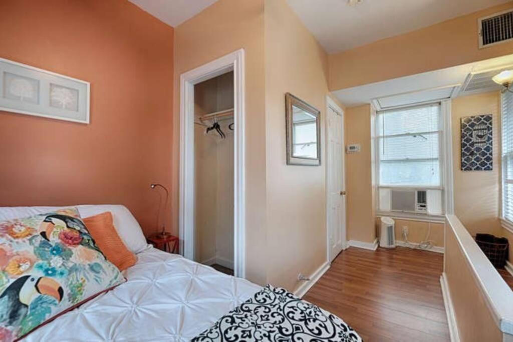 Centrally Located Cozy Tiny Loft, Near Acl, Sxsw, Zilker, 6Th Street Austin Kültér fotó